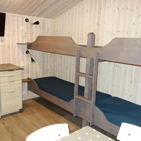 Roste Hyttetun Og Campingplads Os (Hedmark)