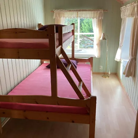 Camping Roste Hyttetun Og 2*
