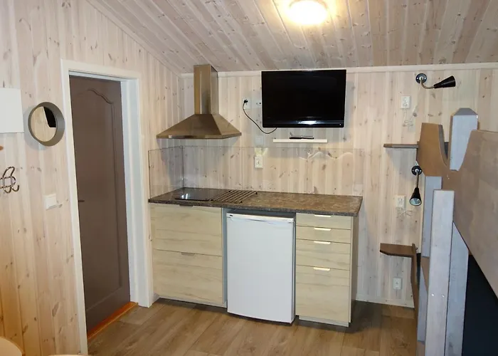 Roste Hyttetun Og 2*