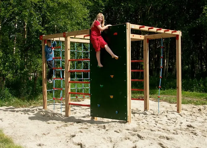 Roste Hyttetun Og Campingplasser 2*