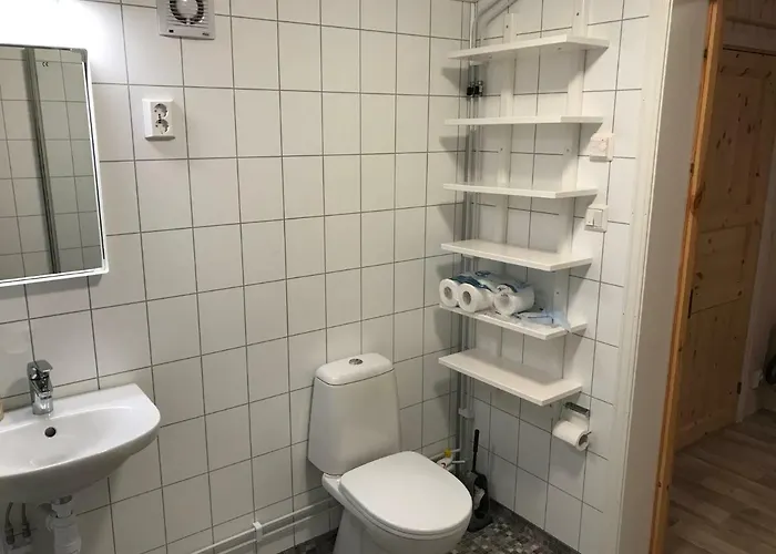 Roste Hyttetun Og Os (Hedmark)